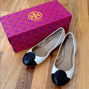 Tory Burch Women's Cream and Black Ballet Flats